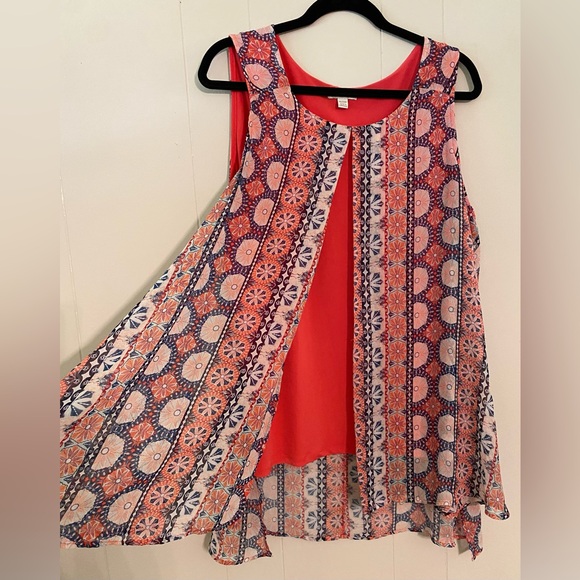 C Est. 1946 Tops - C Est 1946 Flouncy Breezy Pattern Tank Round Neck Slit Front & Side Size 18/20W‎